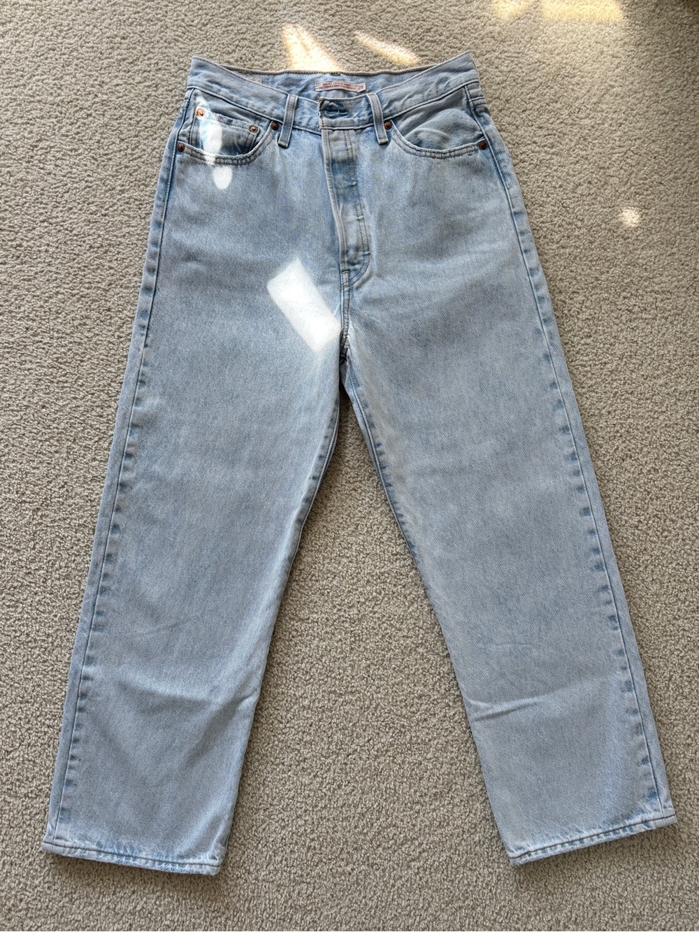 Levi’s Ribcage Straight Ankle Jeans
